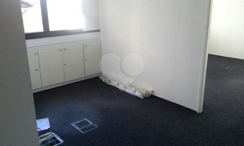 Conjunto Com 70m² De Área Útil, Com 2 Wcs Masculino E Feminino, Copa E Vagas Na Garagem - 353-im121730
