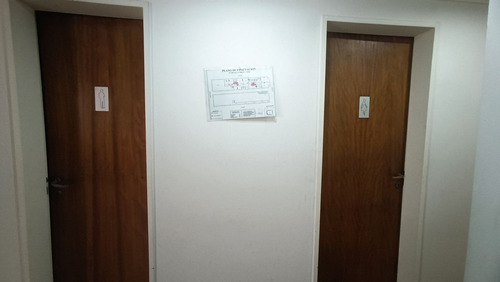 Unico 1er. Piso 8 Amb. Excelente Ubic. S/rivadavia