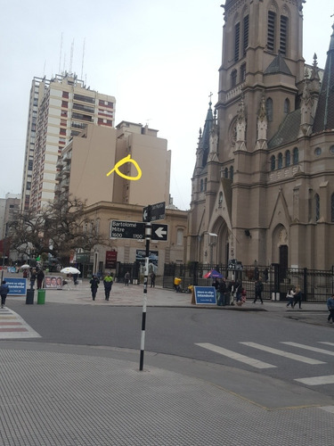 Imagen 11 de 13 de 2 Amb Sobre Peatonal San Martín H 4 Personas