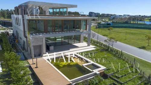 Casa En Venta En Los Puentes, Nordelta Con Salida A La Laguna