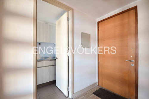 Departamento En Av, Cerro Paranal 83 M2 Totales