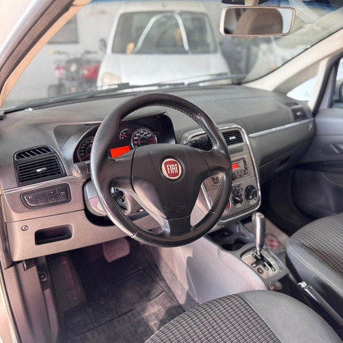 Fiat Punto Punto Essence 1.8 16V Dualogic (Flex)