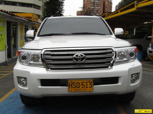 Toyota Land Cruiser 200 4.5 Imperial