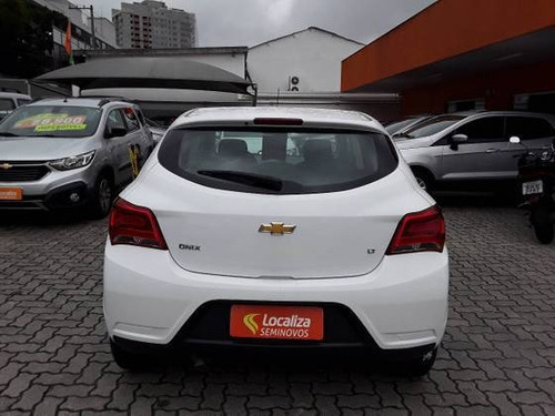 Chevrolet Onix 1.0 Mpfi Lt 8v Flex 4p Manual