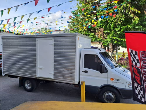 Imagen 6 de 16 de Iveco Power Dayli