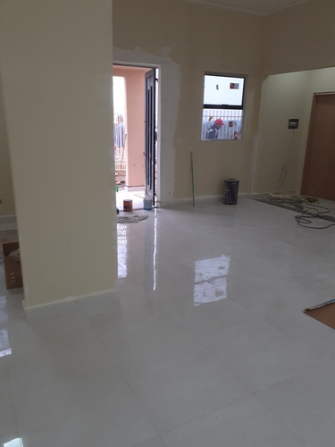 Imagem 2 de 5 de Acentamento Porcelanato