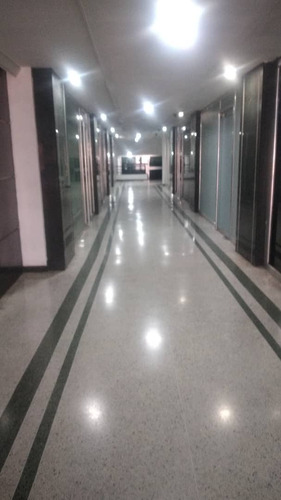 Excelente Ubicación Oficina En Alquiler O Venta Zona Centro