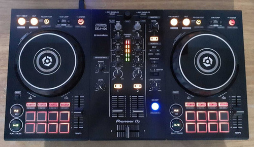 Imagen 5 de 10 de Controlador DJ Pioneer DDJ-400 negro de 2 canales