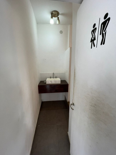 Venta En Block De Dos Locales En Lope De Vega, Villa Devoto.