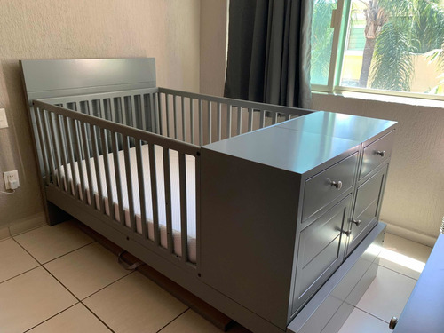 Cama Cuna Color Gris (Usado)