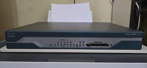 Router Cisco 1811 - 1800 Series