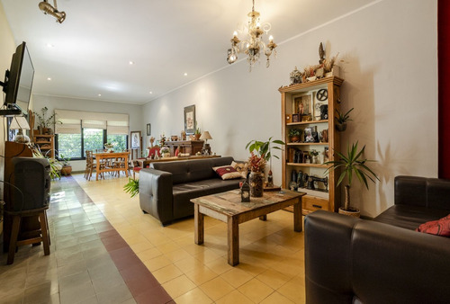 Venta Casa 5 Ambientes Patio Villa Del Parque