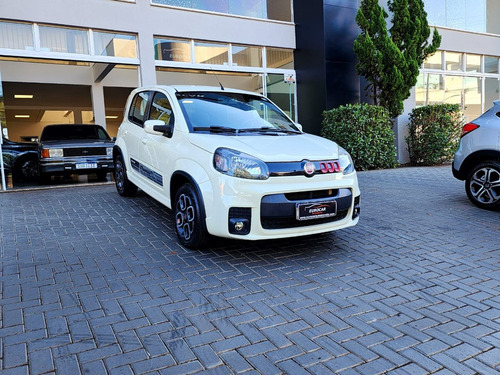 Fiat Uno UNO SPORTING Dualogic 1.4 EVO Flex 8V 4p