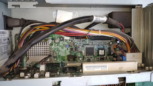 Servidor Torre Ibm Pentium 4 -3.20 Ghz 1 G Hd 80 G Terminal (Usado)