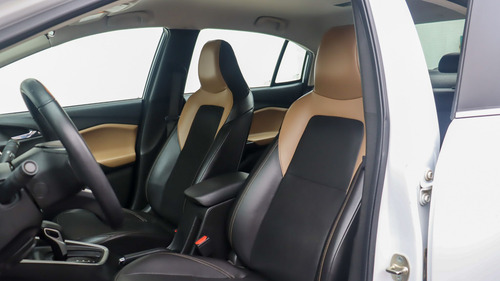 Chevrolet Onix 1.2 Premier At
