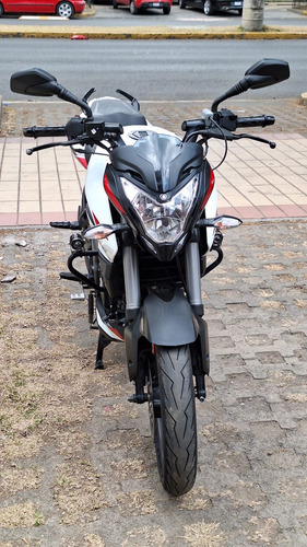 Ns200 Ug, 2024 Llantas Pirelli Rosso Iii Auxiliares Raptor