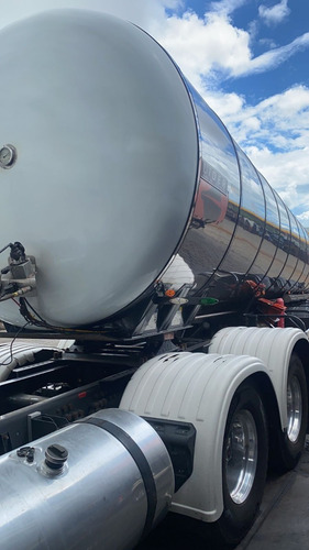 Imagem 6 de 12 de Carreta Vanderleia Tanque Inox