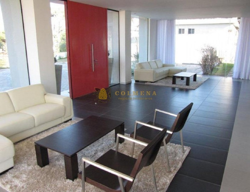 Apartamento En Brava 2 Dormitorios Con Una Espectacular Terraza!- Ref: 4051