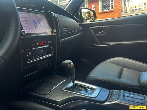 Imagen 15 de 25 de Toyota Fortuner Srv 4x4 2.7 Gasolina Entrega Inmediata Estre