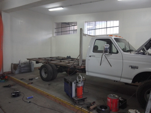 Imagen 18 de 21 de Ford F350 Xl