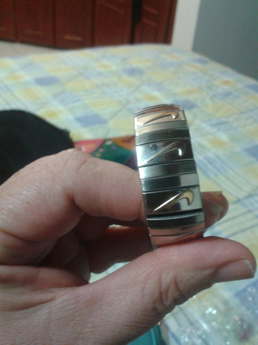 Imagen 2 de 3 de Pulsera Nike Acero Inoxidable Elastica Nuevo