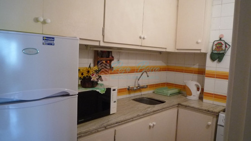 Apartamento En Aidy Grill, 2 Dormitorios *- Ref: 74