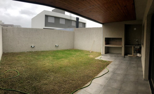 Imagen 4 de 30 de Greenville 2, Duplex En Venta De 3 Dormitorios, Cochera Doble, Patio Con Asador