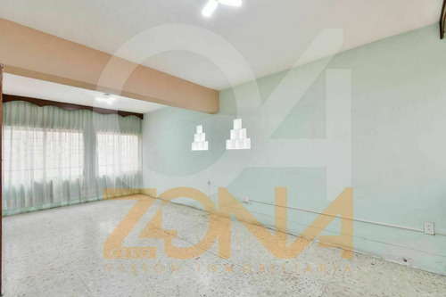 Imagen 2 de 25 de Excelente Casa En Venta En Unidad Modelo A Una Calle De Calz