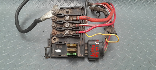 Modulo Fusibles Y Terminales Batería Jetta A4 99-2007 2.0 (Usado)
