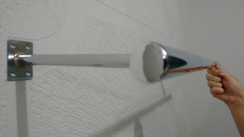 Imagem 5 de 8 de 6 Arara De Parede Luxo Super Cromo 1 Metro Não Risca Barato