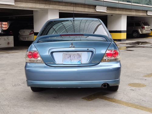 Imagen 7 de 10 de Mitsubishi Lancer Tauring