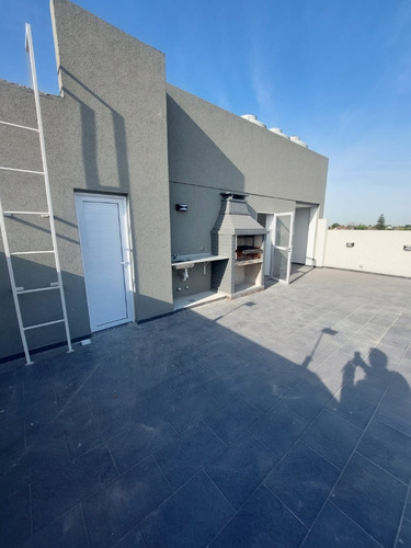 Venta Departamento Duplex Tres Ambientes Villa Luzuriaga