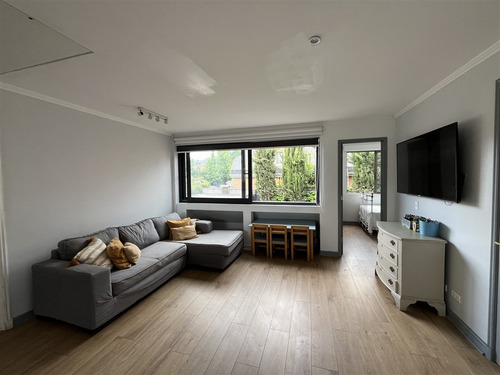 Casa En Arriendo De 5 Dorm. En Lo Barnechea
