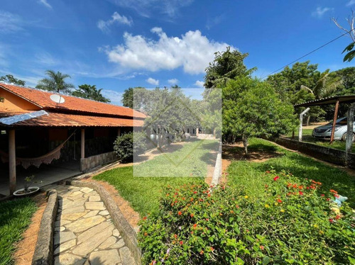 Imagem 6 de 15 de Belíssima Chácara Em Bela Vista ! Go ! Com Piscina ! - 7461