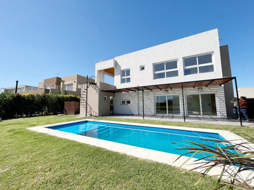 Imagen 4 de 24 de Casa En Venta El Canton Bº Islas A La Laguna C/pileta