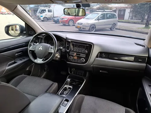 Mitsubishi Outlander 2.4 Kaiteki