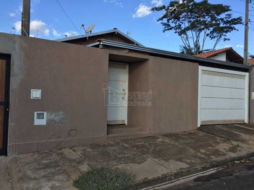Imagem 1 de 6 de Venda De Casas / Padrão Na Cidade De Araraquara 10236