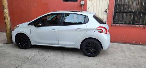 Peugeot 208 1.6 Allure At