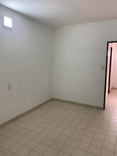 Imagen 4 de 5 de Casa 2 Dormitorios En Venta - Barrio Mariano Comas - Santa Fe