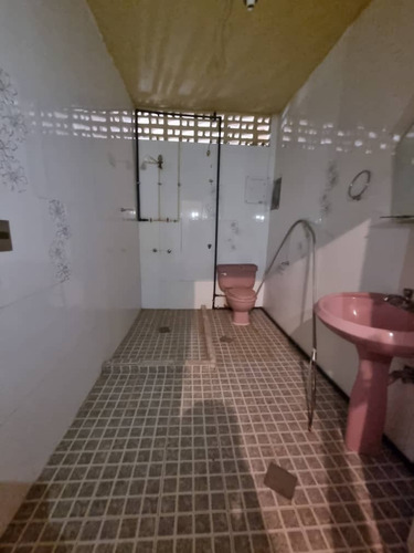 Imagen 8 de 18 de Amplia Casa De Un Nivel En Villa Brasil, Puerto Ordaz