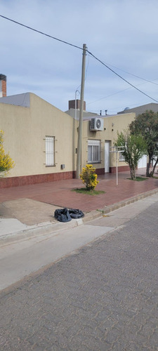 Venta Casa 2 Dormitorios Avellaneda Con Cochera