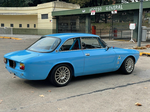 Imagen 14 de 24 de Alfa Romeo Giulia Gtv 1750 Bertone Veloce