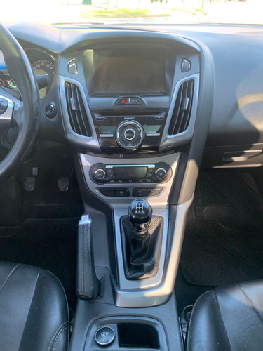 Imagen 11 de 18 de Ford Focus 4p 2.0l N Mt Titanium