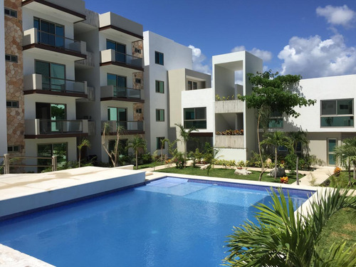 Departamento En Venta En Playa Del Carmen Amueblado Y Con Alberca.