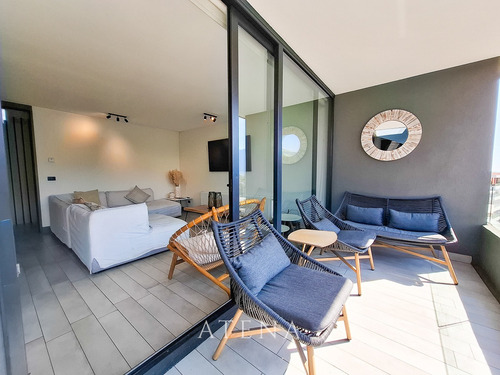 En Venta Departamento Tríplex En Vitacura