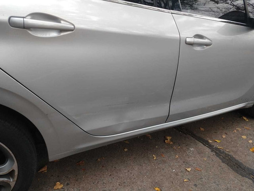 Imagen 9 de 10 de Peugeot 208 2014 1.6 Feline