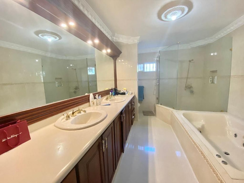 Casa En Venta En Cacicazgos