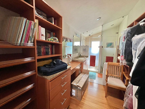 Casa En Venta En Valle Real 4 Recamaras