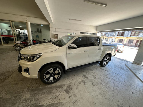 Toyota Hilux 2.8 Cd Srx 177cv 4x2 At