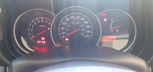Nissan Tiida 2010 1.8 Sl Flex 5p